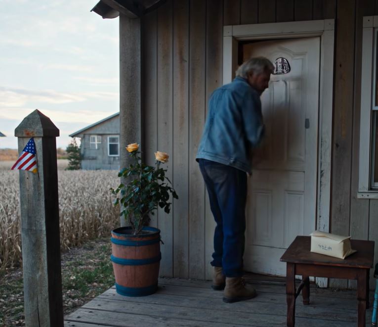 O meu filho levou a casa, o conforto e a vida que construímos em Tulsa, por isso conduzi duas horas até à zona rural do Oklahoma, acreditando que a minha mulher não me tinha deixado nada além de uma quinta destruída — até que uma noite tranquila me fez perceber que ela tinha visto tudo antes de mim.