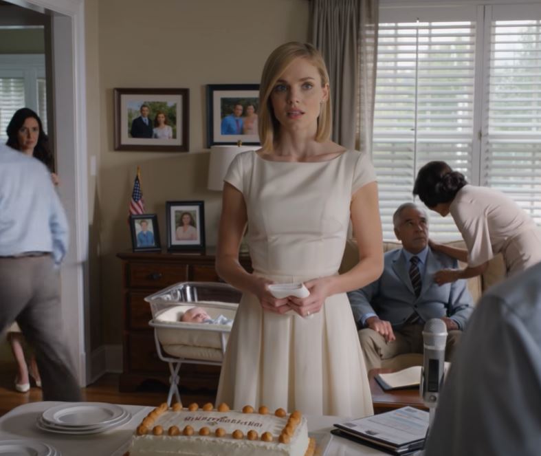 Durante nove anos, enviei 4.200 dólares por mês para os meus pais. Assim, acordei após um acidente de viação e descobri que a minha recém-nascida tinha sido deixada sozinha na UCI neonatal enquanto a minha mãe estava num casino. No dia em que a minha filha fez um mês, a mentira que tinha construído começou finalmente a desmoronar-se perante todos.