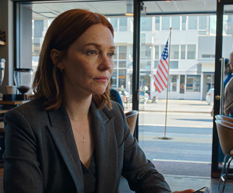 Quando tinha 17 anos, a minha família mudou-se para outro estado sem me avisar; deixaram um bilhete a dizer: “vais arranjar maneira”, e doze anos depois, quando finalmente me consegui desenrascar sem eles, entraram em contacto tentando reconectar-se.